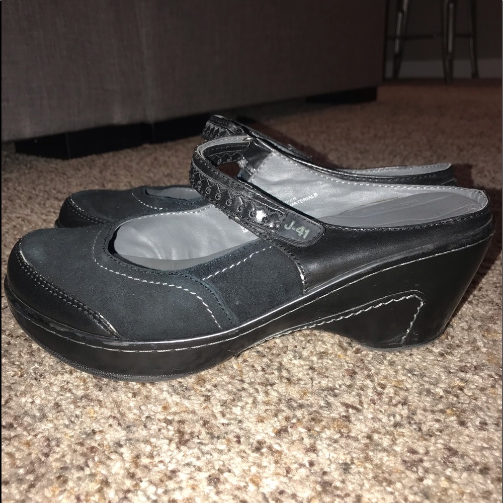 J-41 Adventure On Black Leather “Ocean” Mules - 10